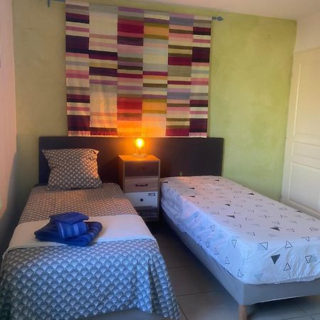Gite Romarin Avec Spa Saint-Jean-de-Barrou المظهر الخارجي الصورة