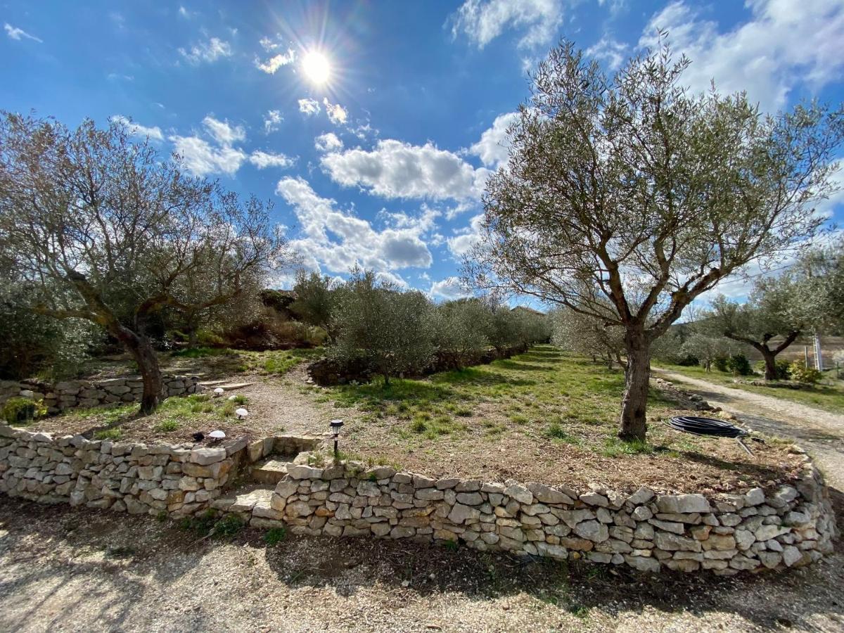 Gite Romarin Avec Spa Saint-Jean-de-Barrou المظهر الخارجي الصورة