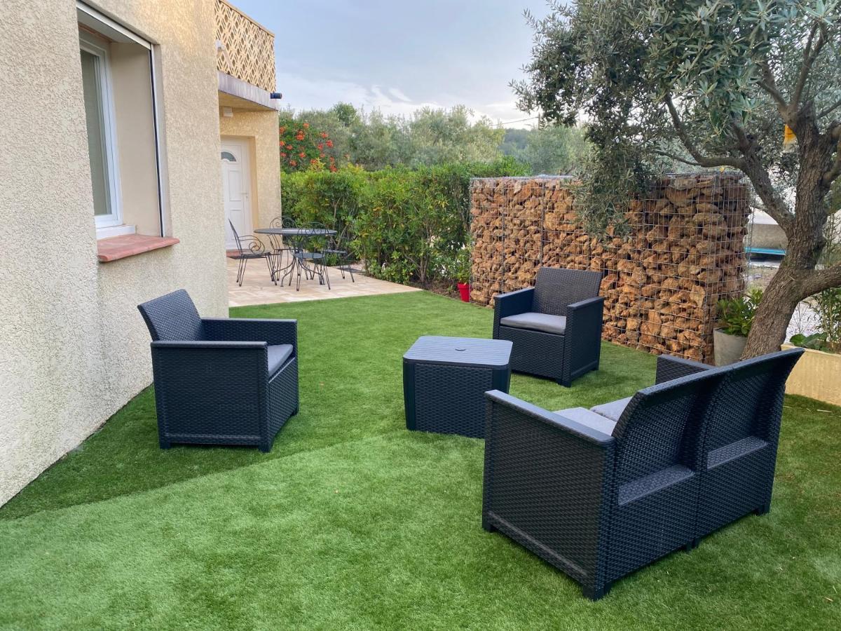 Gite Romarin Avec Spa Saint-Jean-de-Barrou المظهر الخارجي الصورة